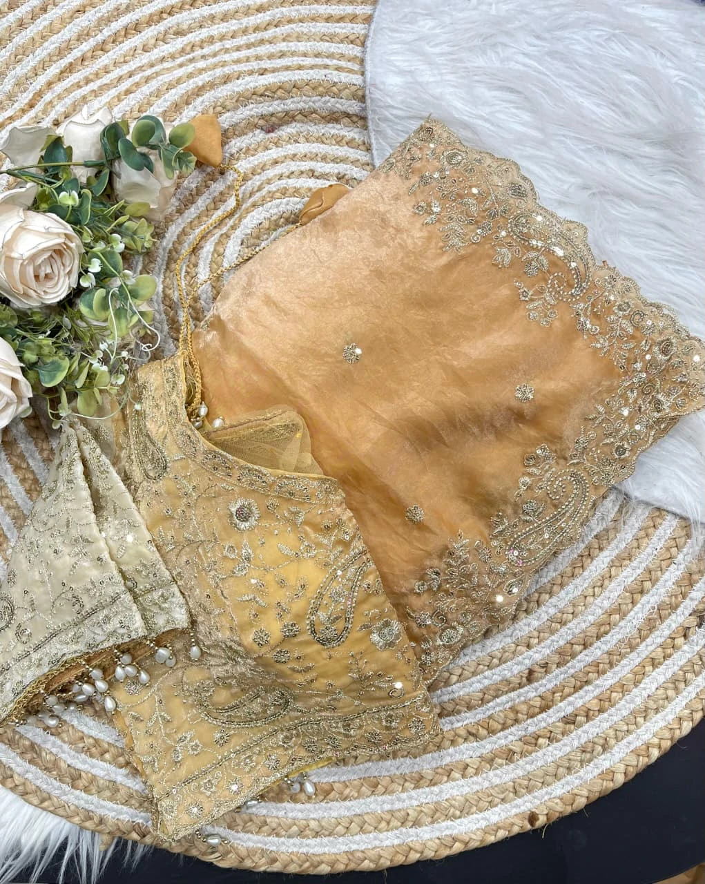 Fandy Two-Tone Peach & Cream Padding Saree